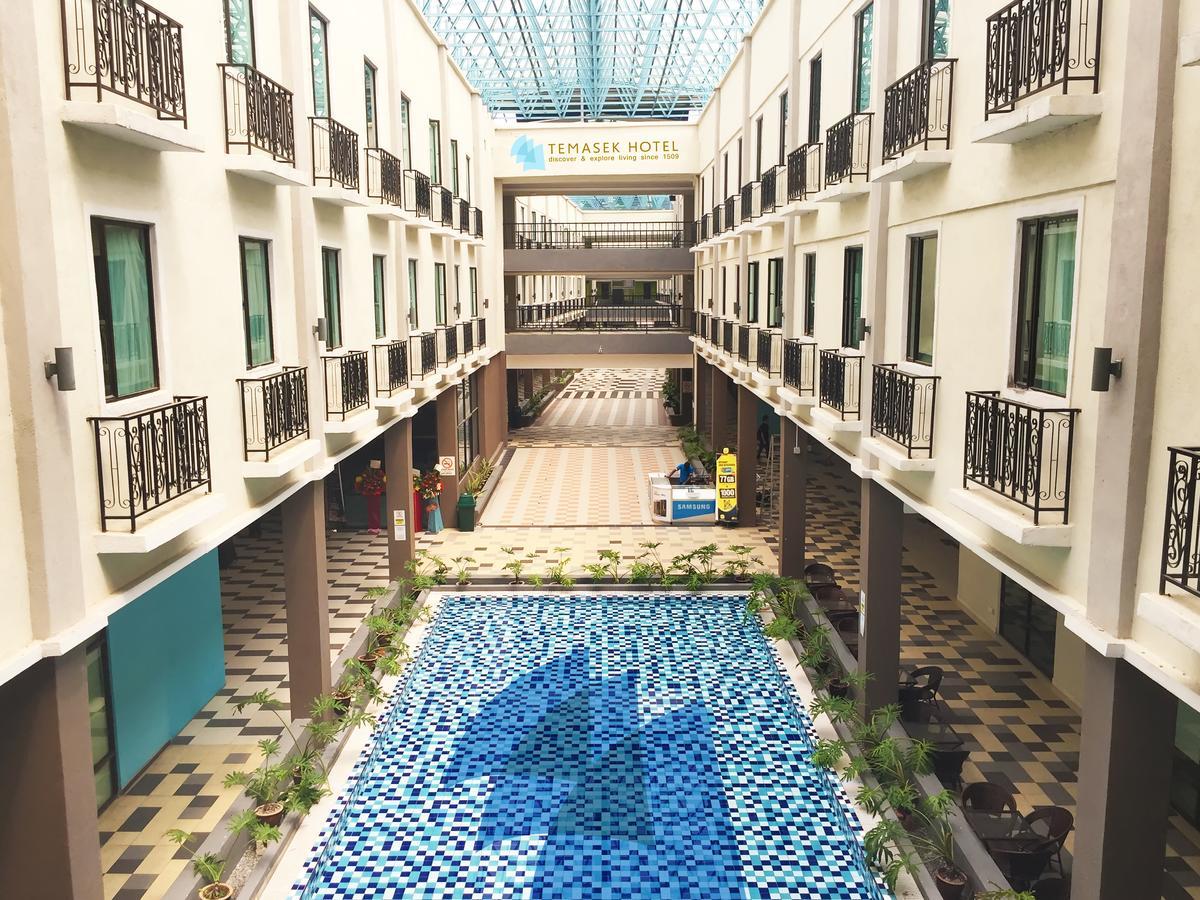 Temasek Hotel Malacca Exterior photo
